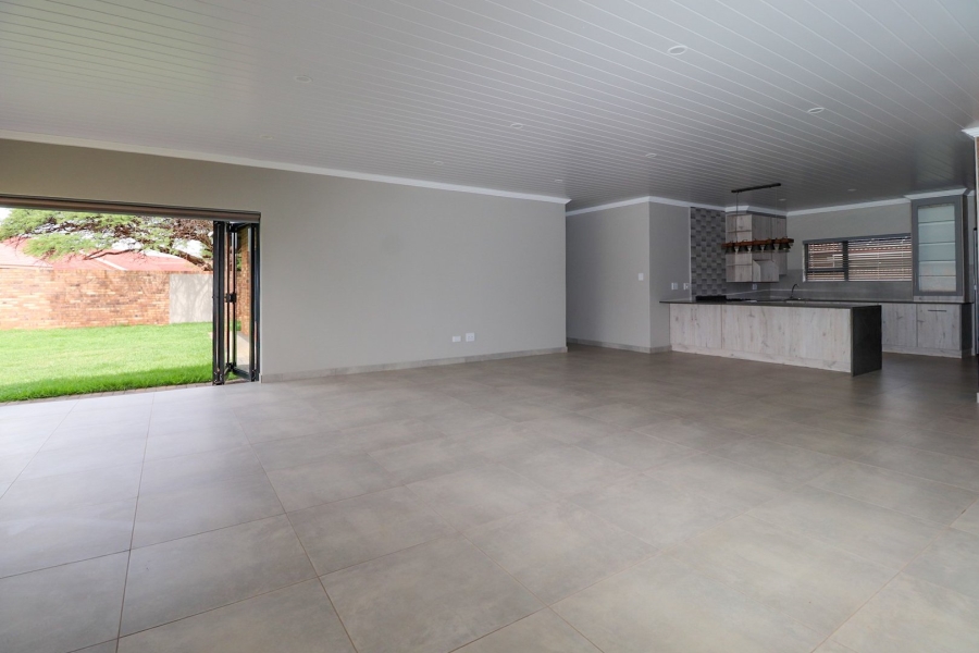 3 Bedroom Property for Sale in Flamwood North West